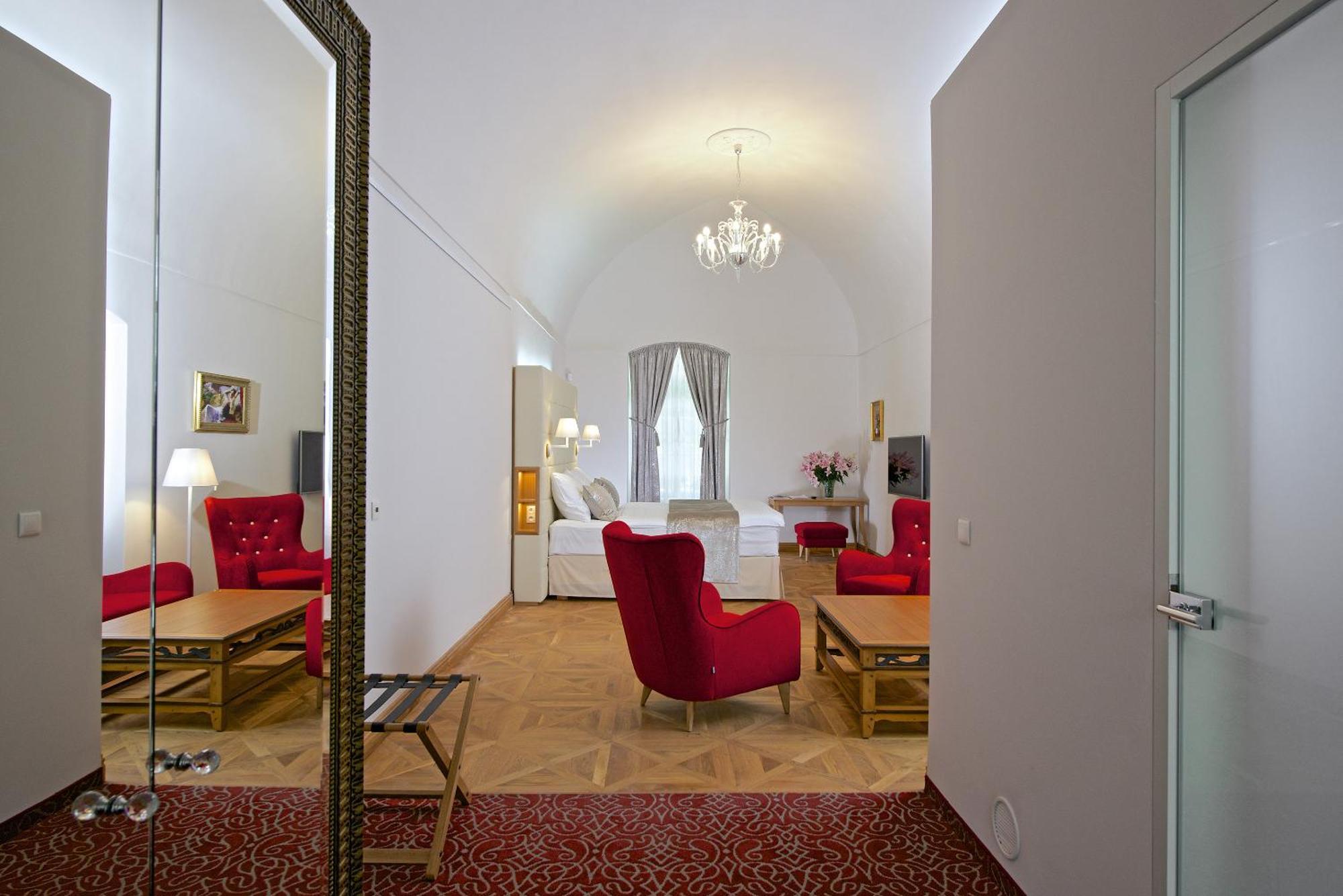Zamek Ratmerice - Hotel & Resort المظهر الخارجي الصورة