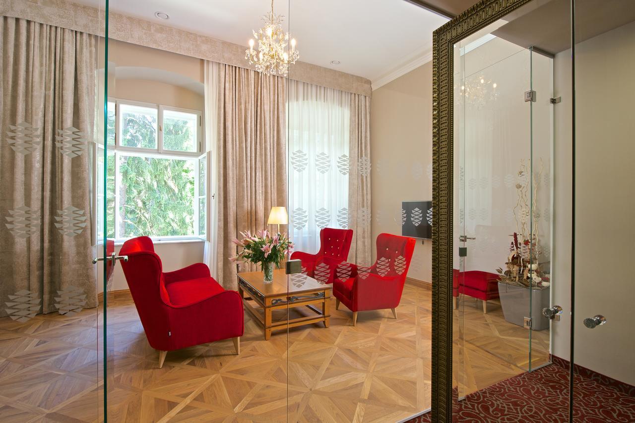 Zamek Ratmerice - Hotel & Resort المظهر الخارجي الصورة