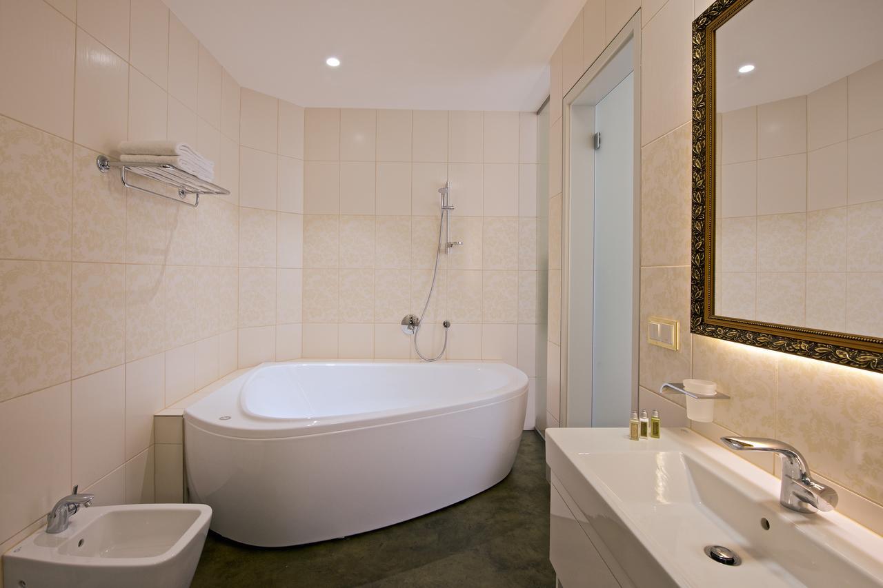Zamek Ratmerice - Hotel & Resort المظهر الخارجي الصورة